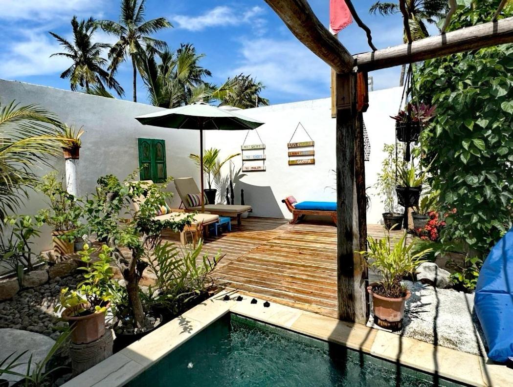 Villa La Vida Gili Trawangan Luaran gambar